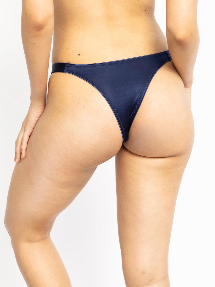 Women Blue Solid Thong Brief - AOBAPANTIES